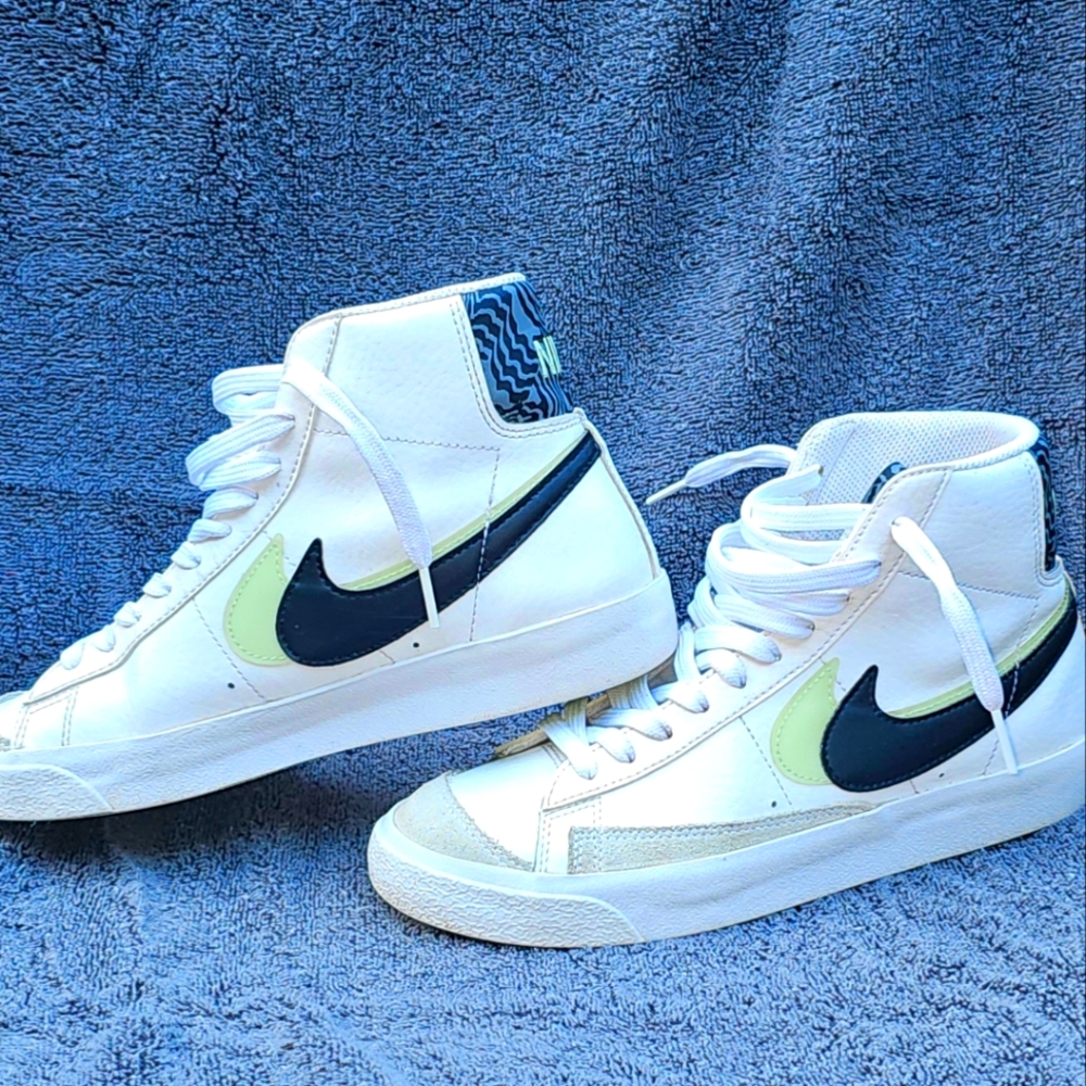Nike Blazer Mid 77 Swoosh White Black Mint Green